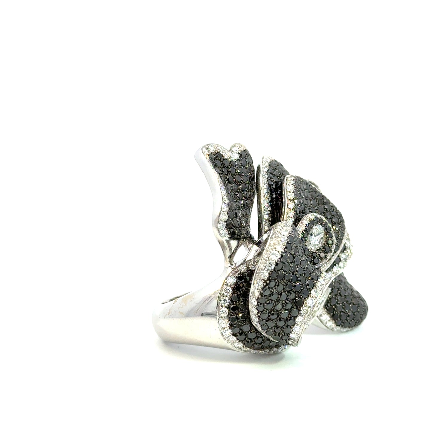Flower black diamond ring