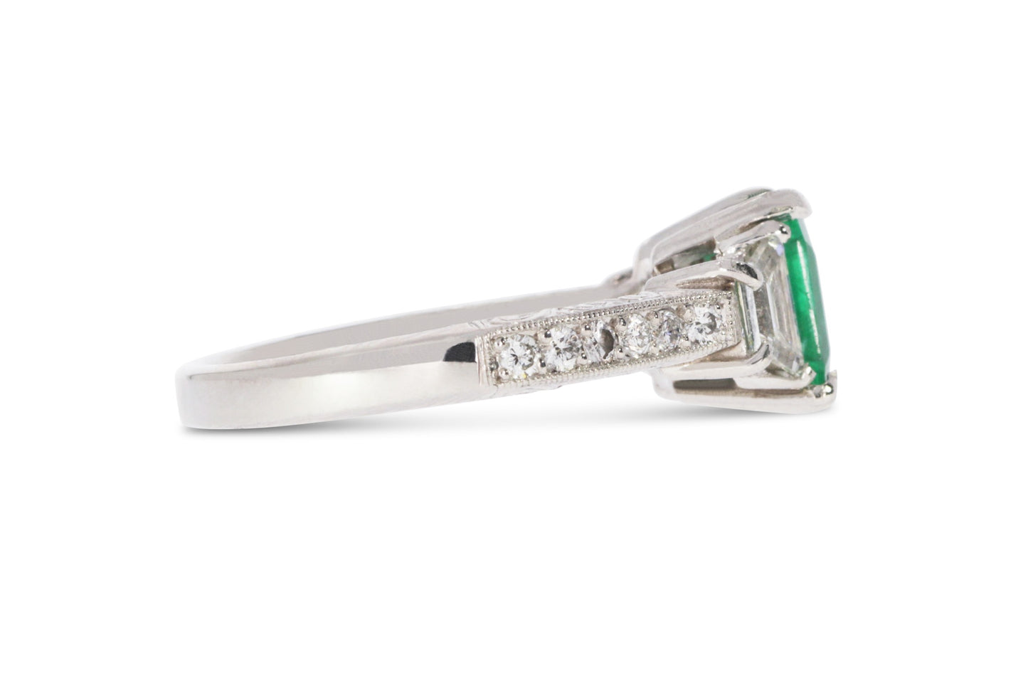 Emerald Diamond  Ring