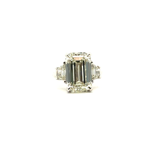 EMERALD DIAMOND RING